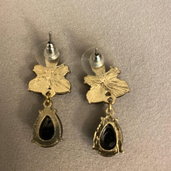 Black and gold earrings - Picture 2 of 2